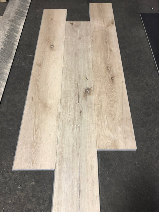 CALI Vinyl - Builder's Choice - Aged Hickory - Floor Planks