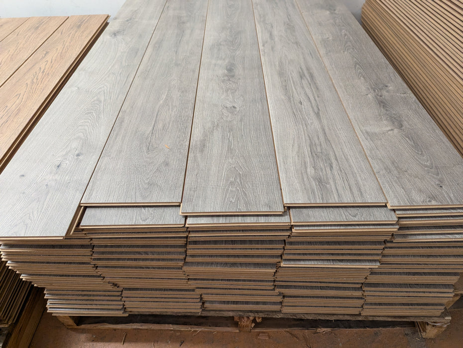 Clearance - Laminate Floor Planks - Gray Wolf