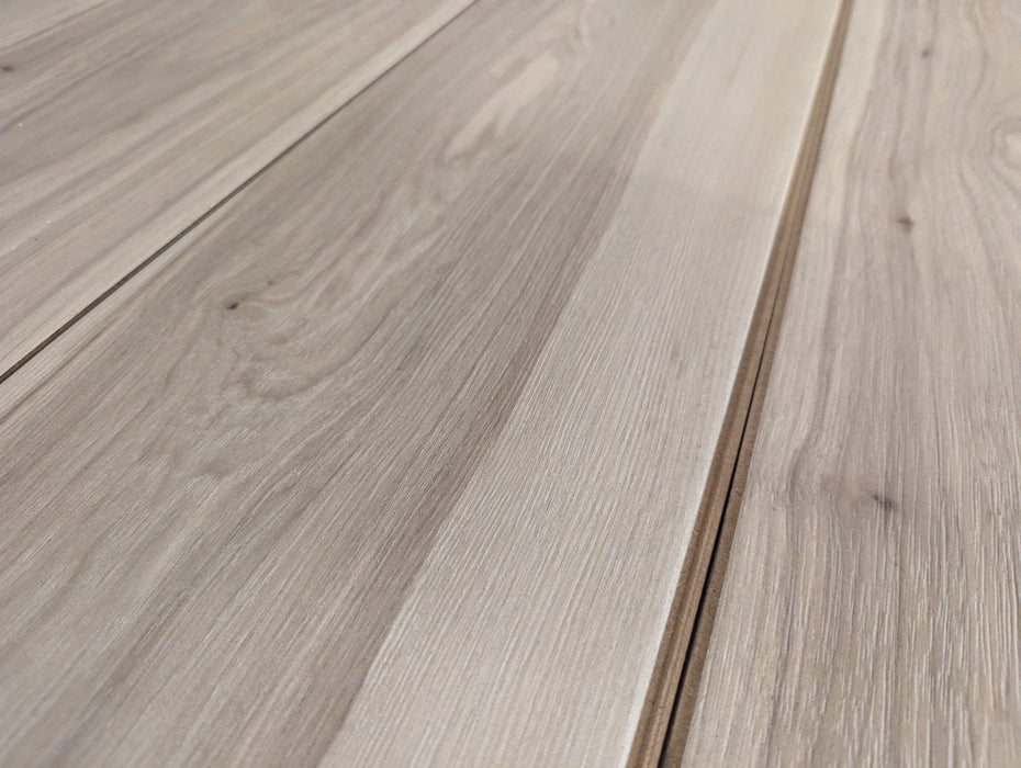 Clearance - Laminate Floor Planks - Sand Oak