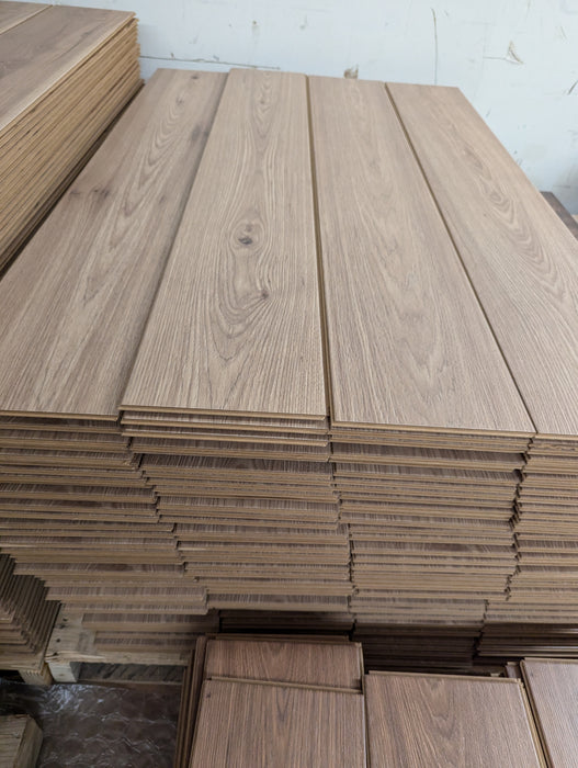 Clearance - Laminate Floor Planks - Sandy Beach