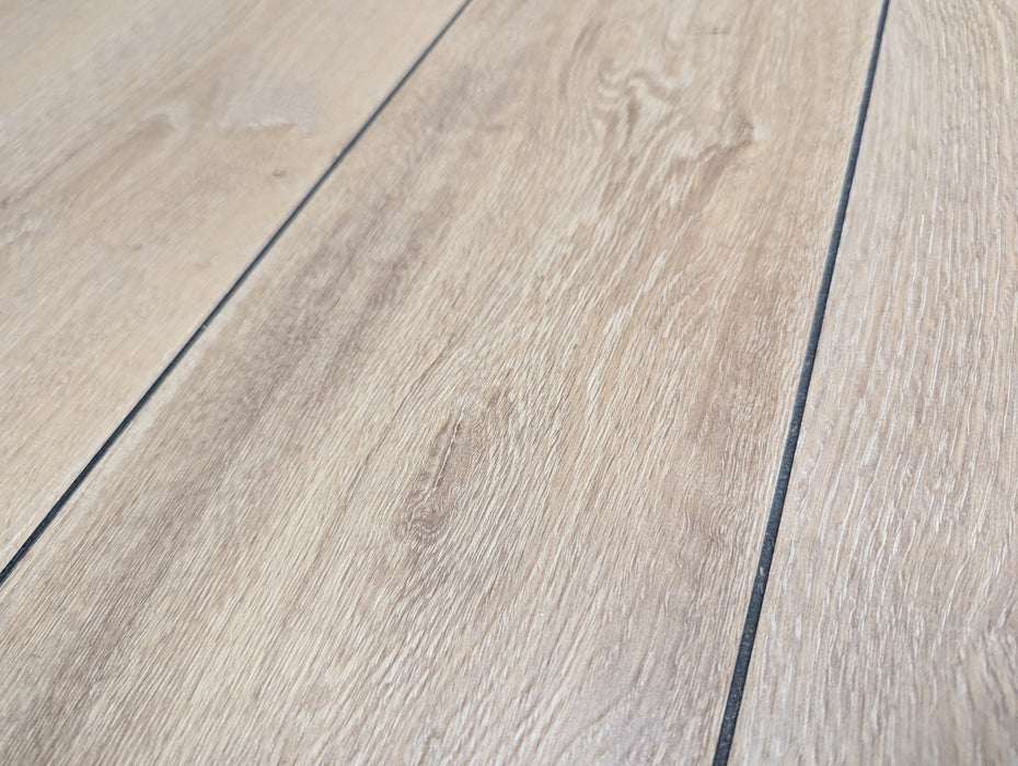 Clearance - Laminate Floor Planks - Windy Beige/Fallen Oak