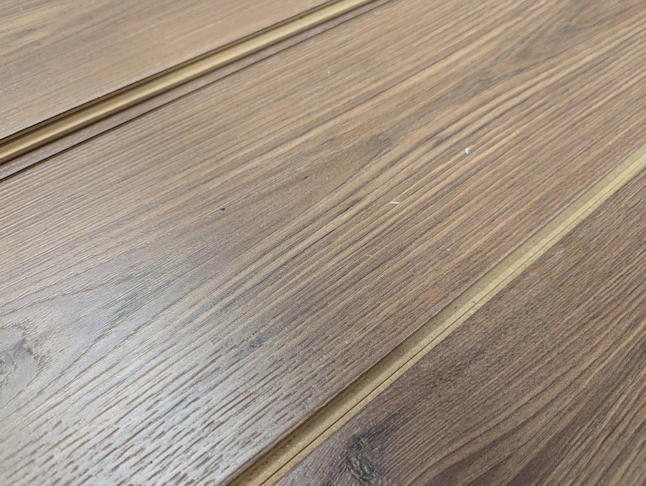 Clearance - Laminate Floor Planks - Woodchuck Burrow