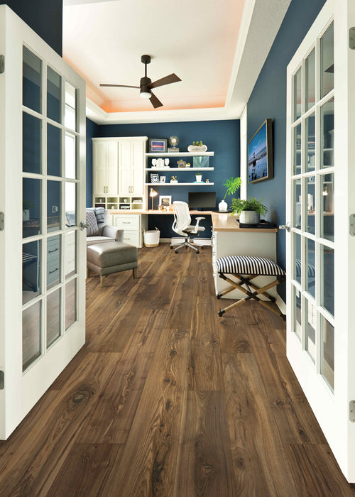 Mohawk - RevWood Premier - Morena Bluffs - Cliffside Pecan - Laminate