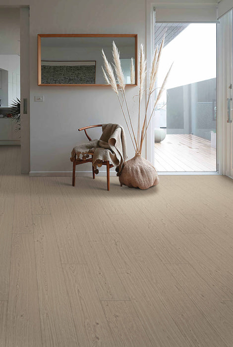 Mohawk - RevWood Premier - Palm City - Tranquil Fog Oak - Laminate